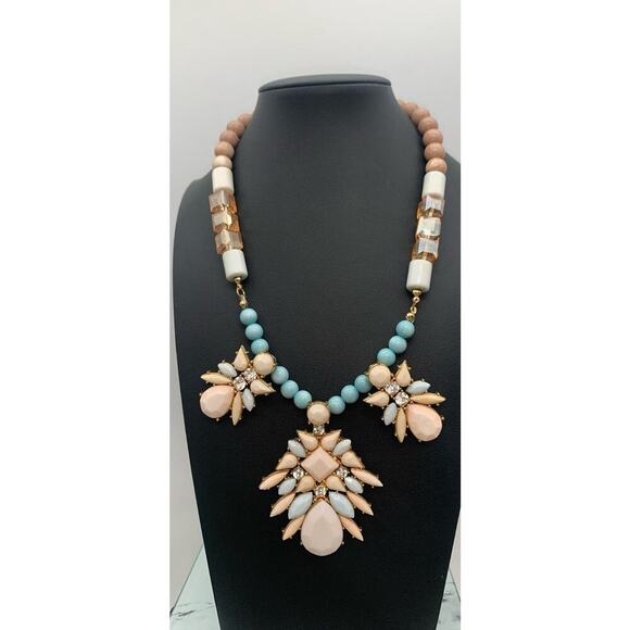 New York and Company Bib Statement Necklace Pastel Beauty Spring Summer - Picture 1 of 7